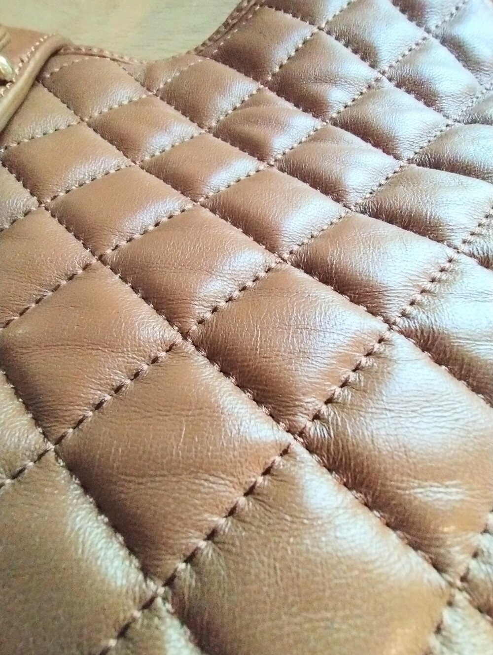 Talbots Equestrian Horsebit Style Quilted Genuine Leather Shoulder Bag - Picture 7 of 15